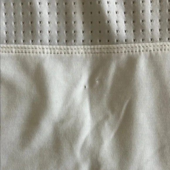 Buffbunny Ivory Crop T-Shirt - Picture 5 of 6